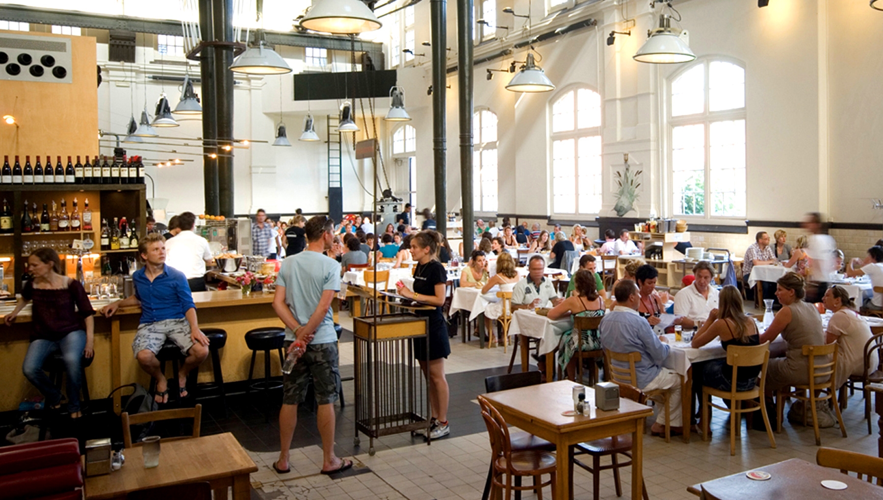 Contractie tyfoon huren Café Restaurant Amsterdam