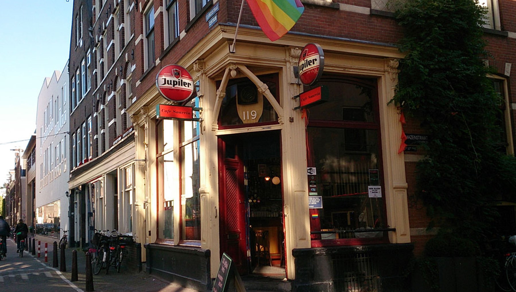Saarein bar 