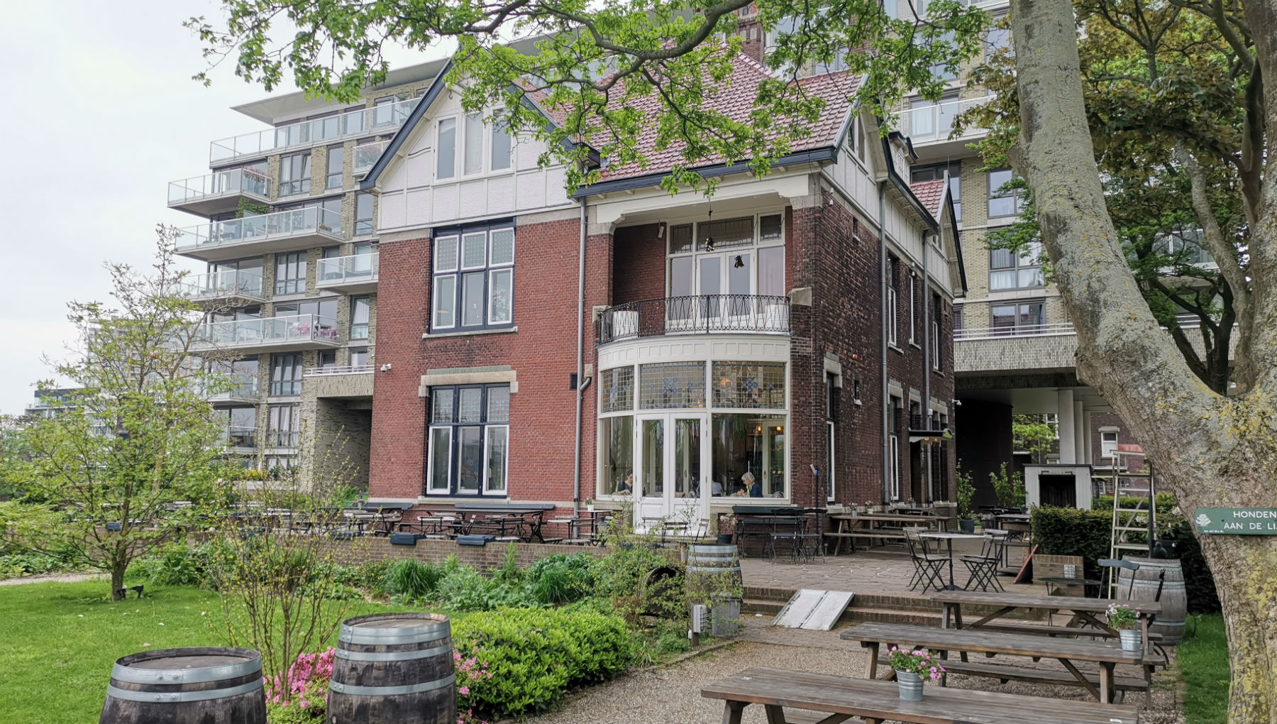 tHUIS aan de AMSTEL tHUIS aan de AMSTEL