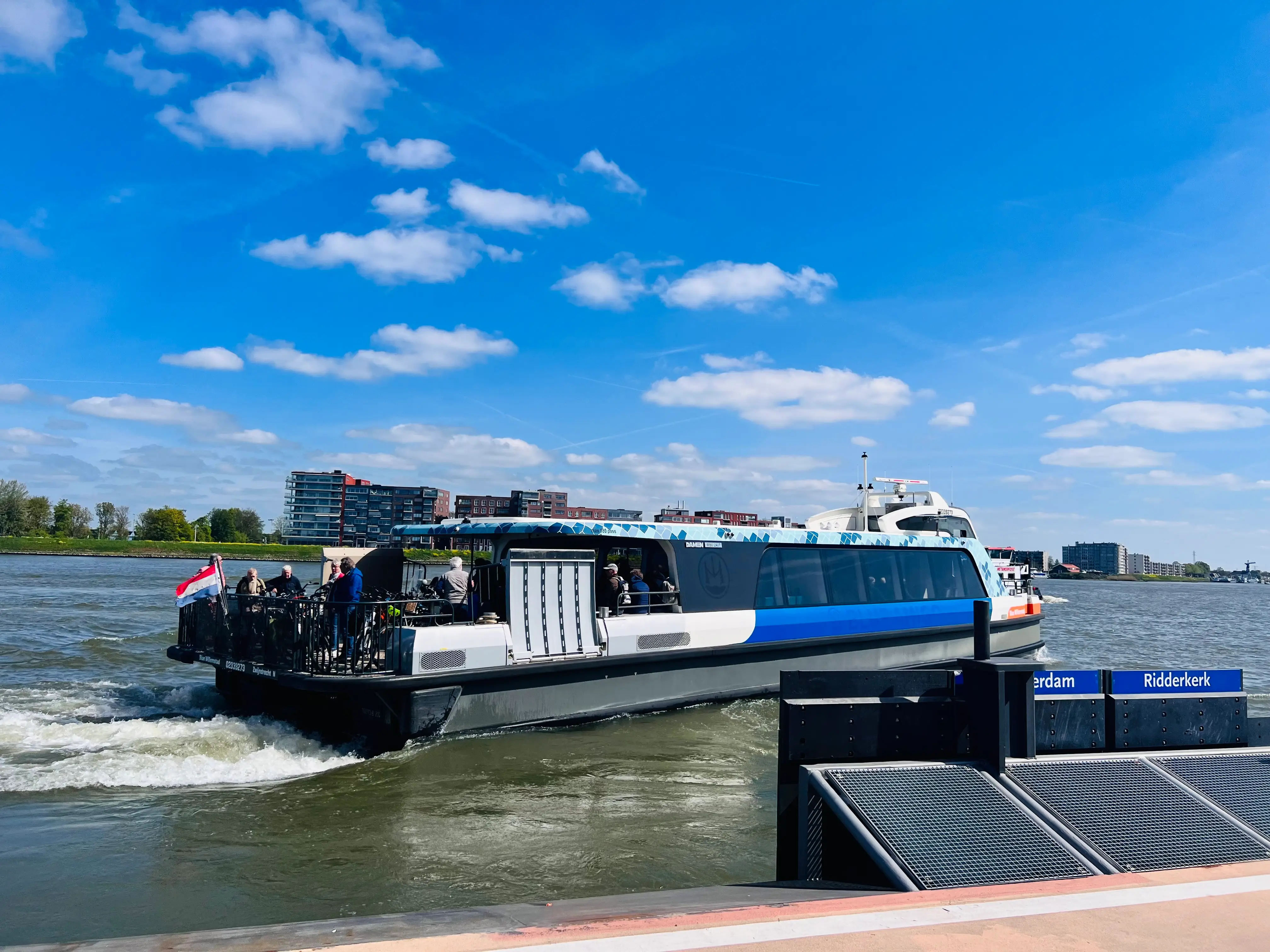 Waterbus | Rotterdam Partners