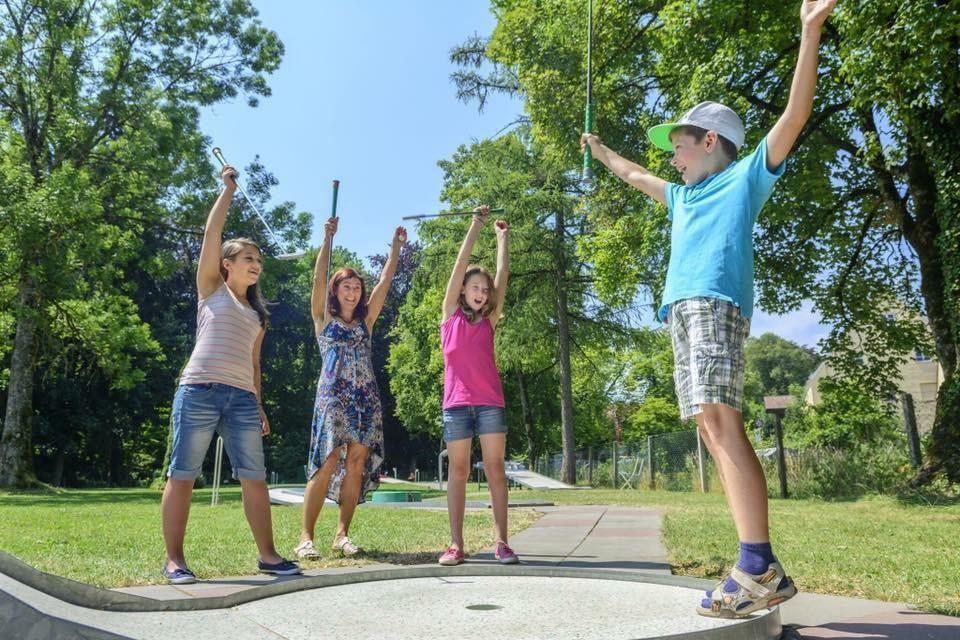 Gezellig midgetgolfen bij De Bolle Buik