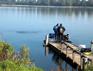 Duik en zoek de caravan in Geestmerambacht