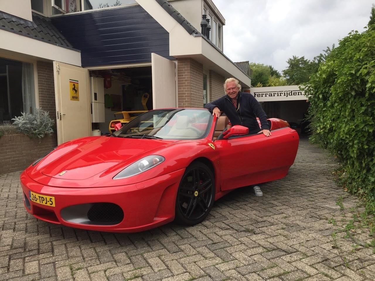 Ferrariles bij Ferraririjden.nl