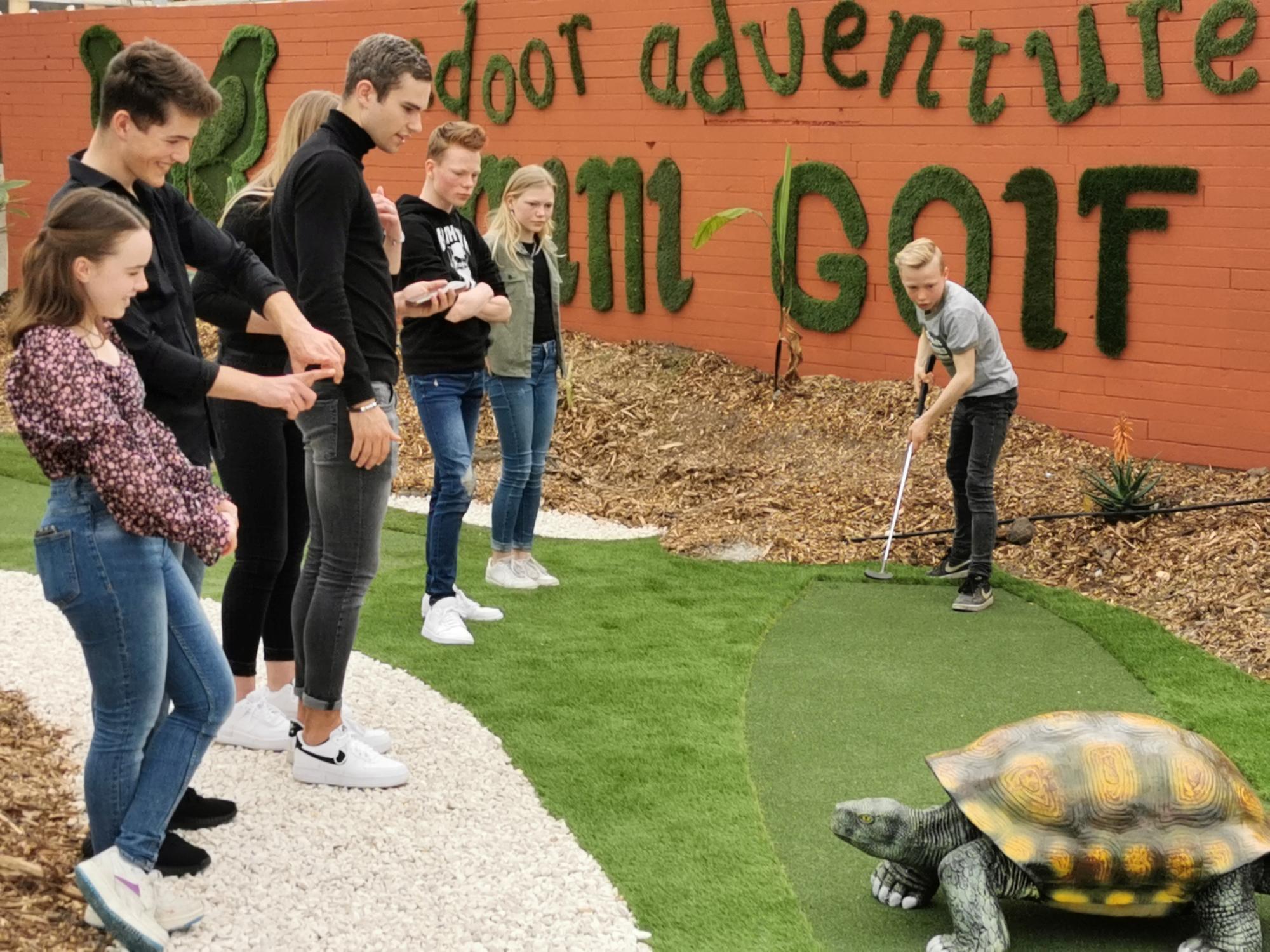 Indoor Adventure Minigolf