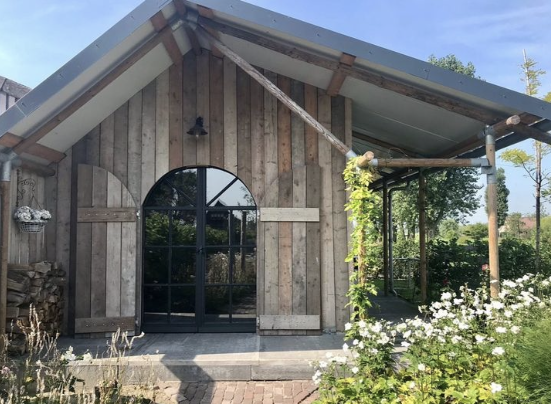 Buitenkant bij Gasterij Mooi