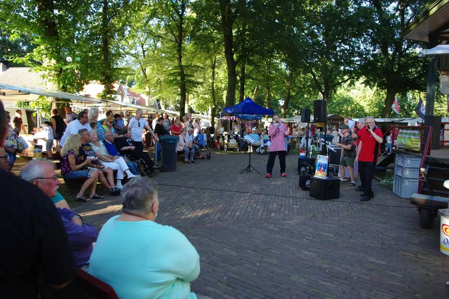 Braderie Hoenderloo