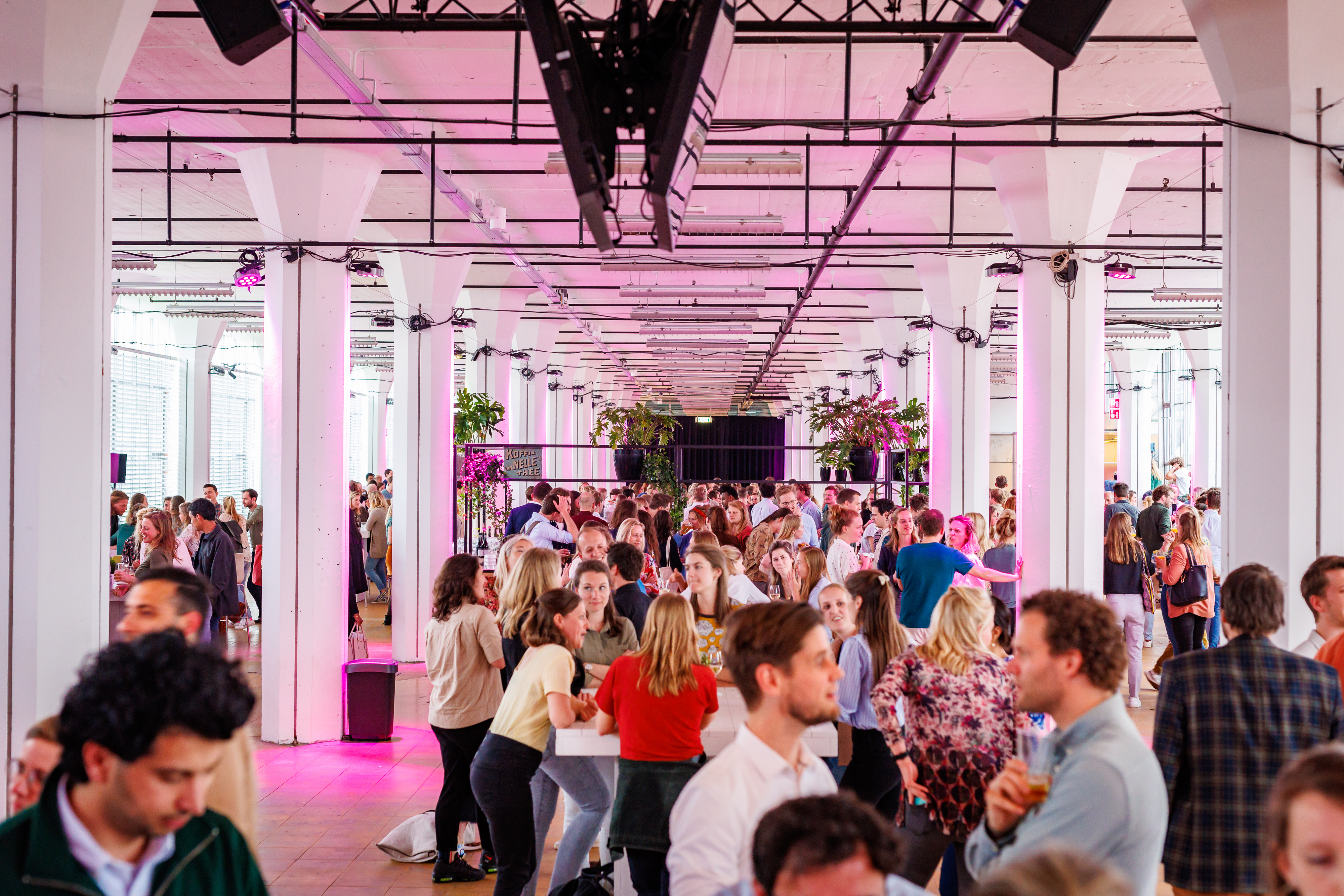 Koffiefabriek, borrel