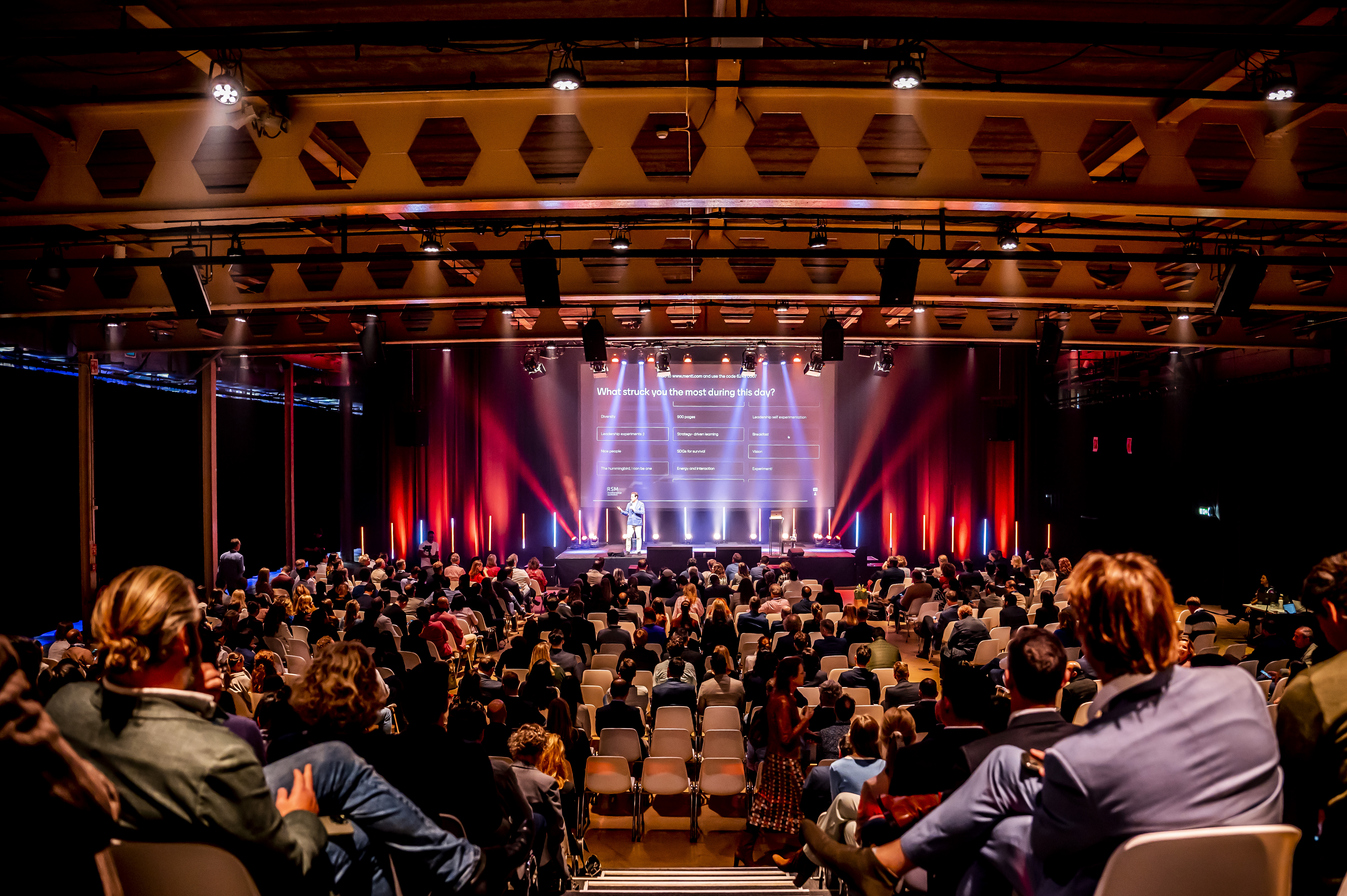 Tabaksfabriek, plenair