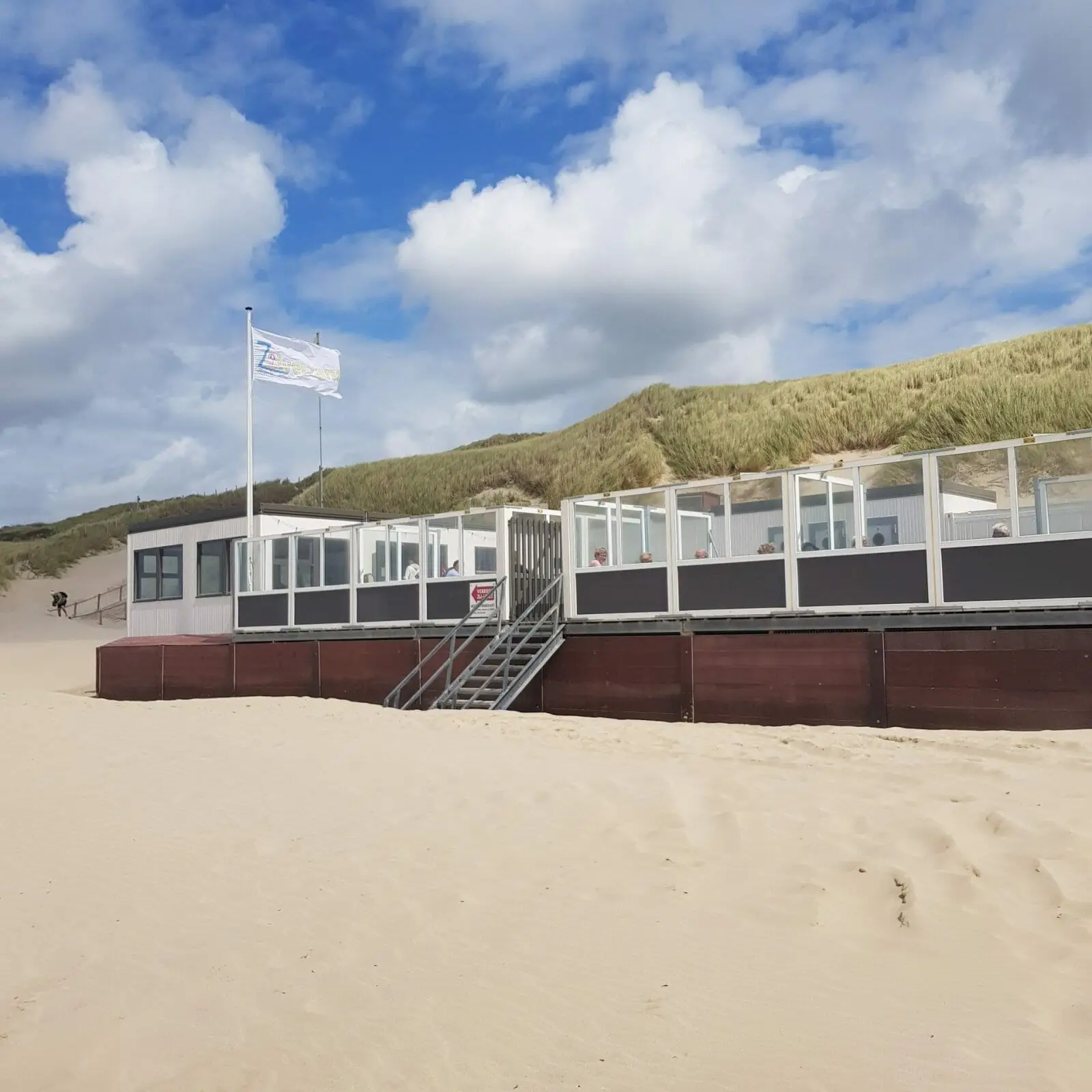 Strandpaviljoen 't Zilverzand in Egmond-Binnen