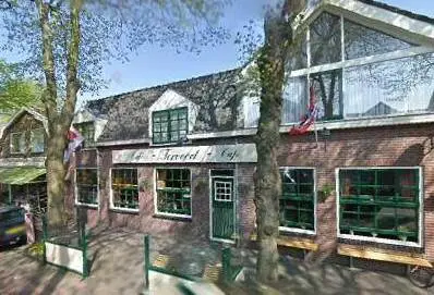 Buitenkant van Cafe Tervoort in Egmond-Binnen