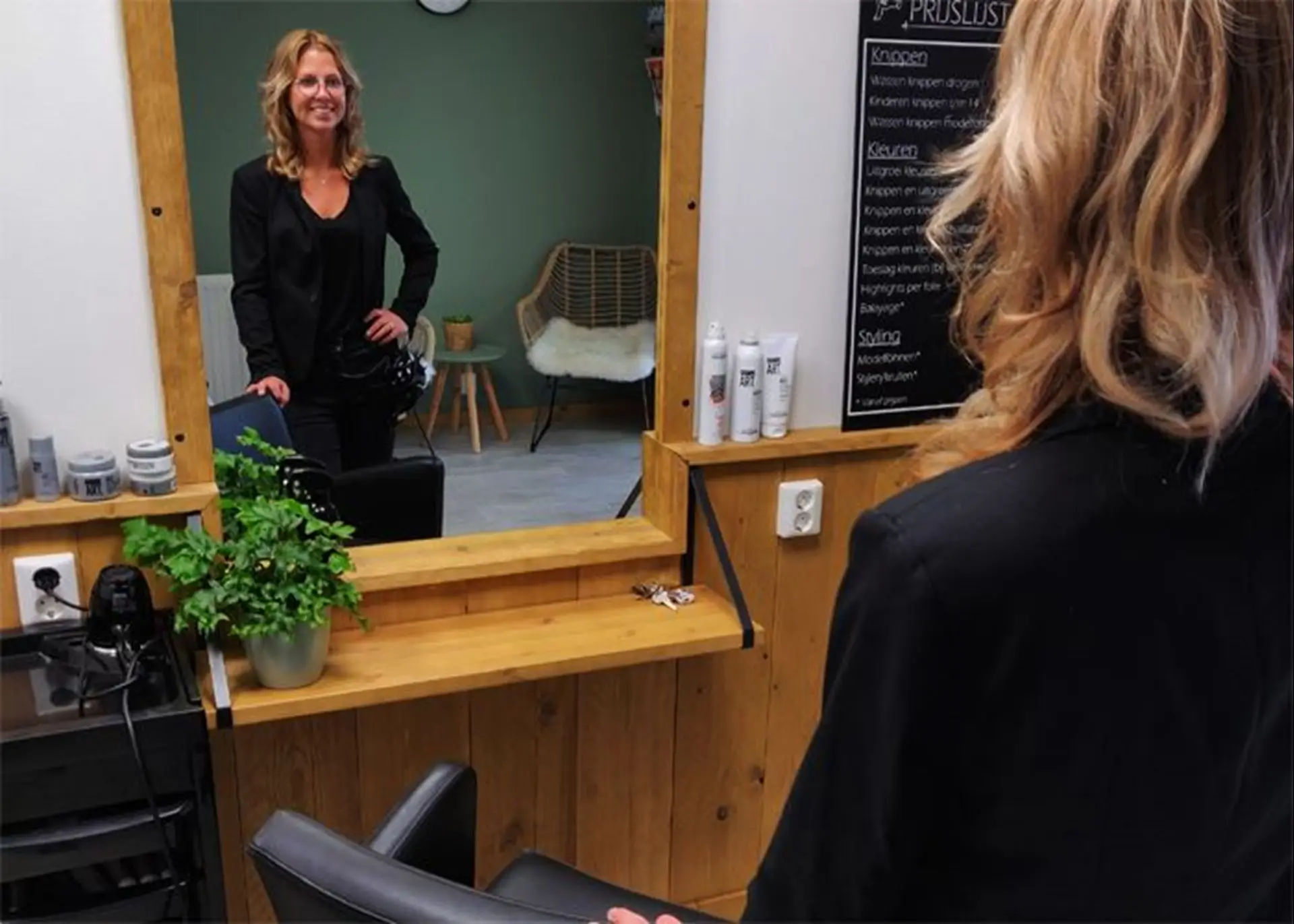Mandy Sentveld in haar salon