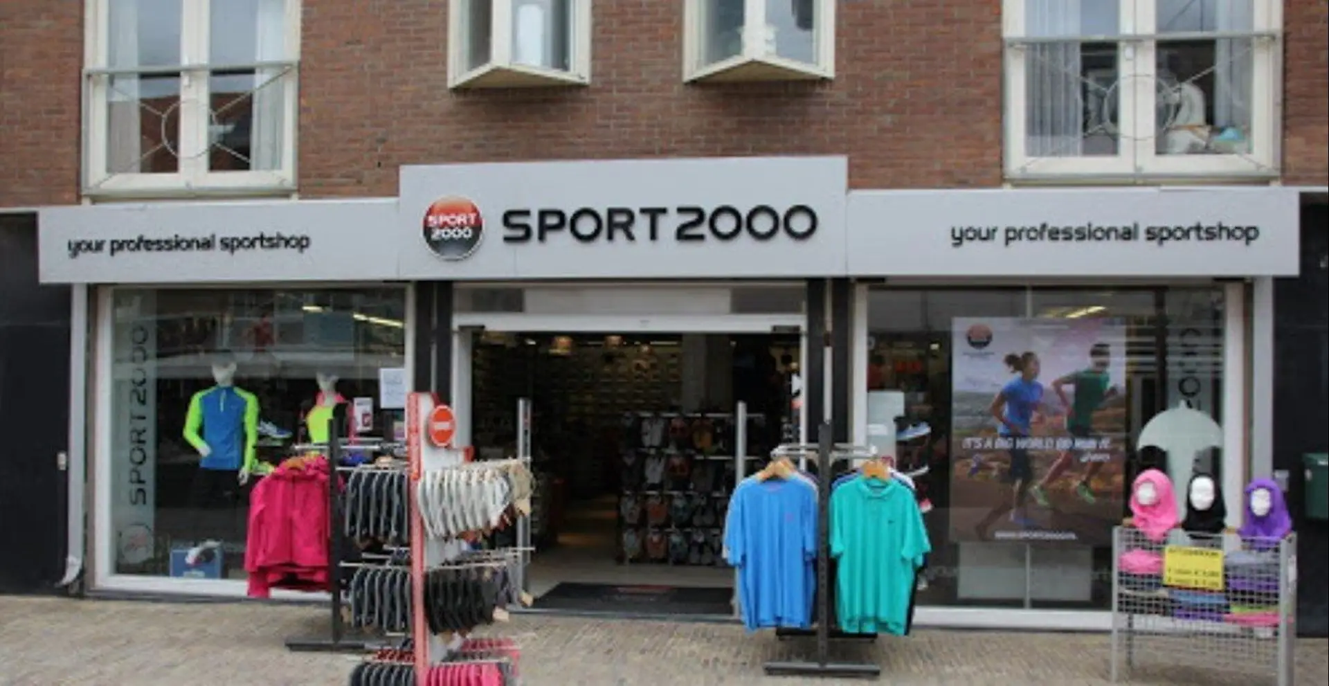 Buitenkant sportwinkel Sport 2000