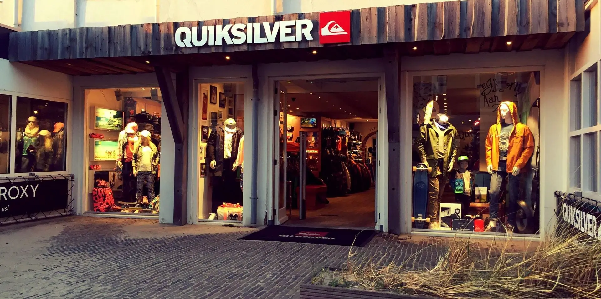 Buitenkant van winkel Quiksilver