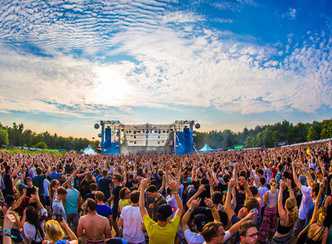 Festival op Festivalterrein Geestmerambacht 