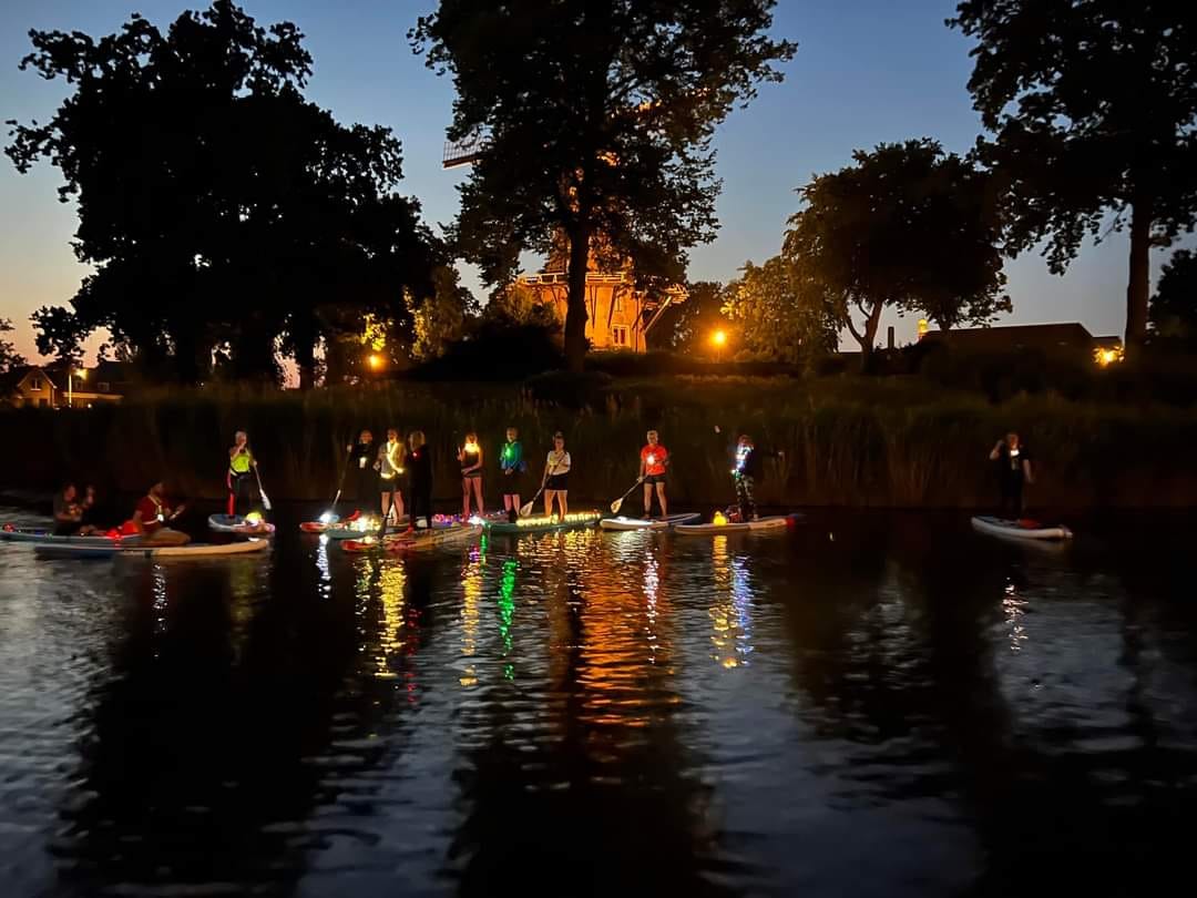 Full moon sup tour