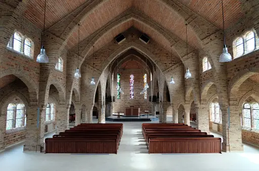 Bezoek de Victorkerk aan de Jachtlaan