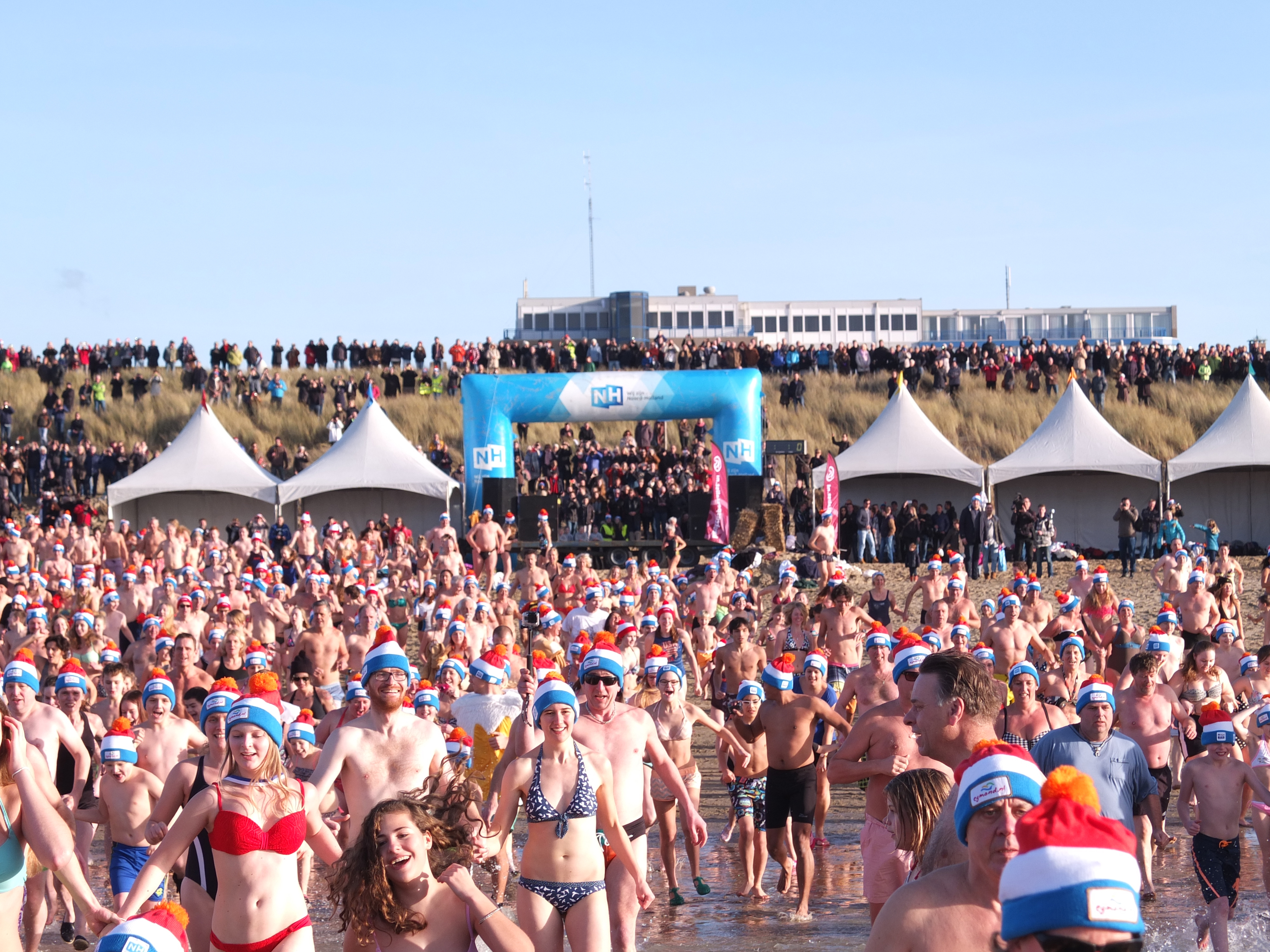 Nieuwjaarsduik Egmond aan Zee