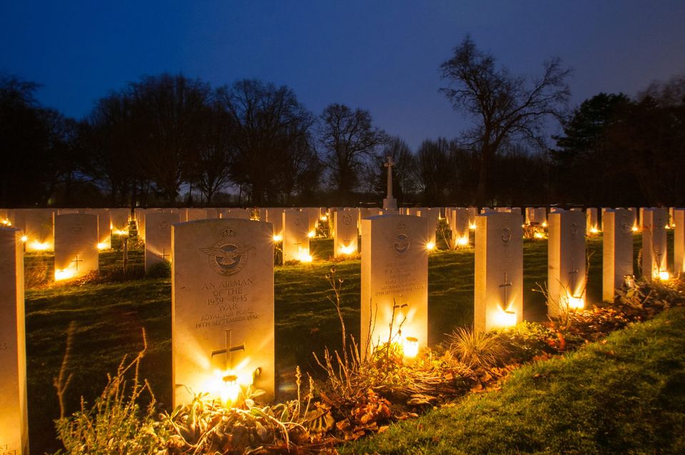 Lichtjes op oorlogsgraven