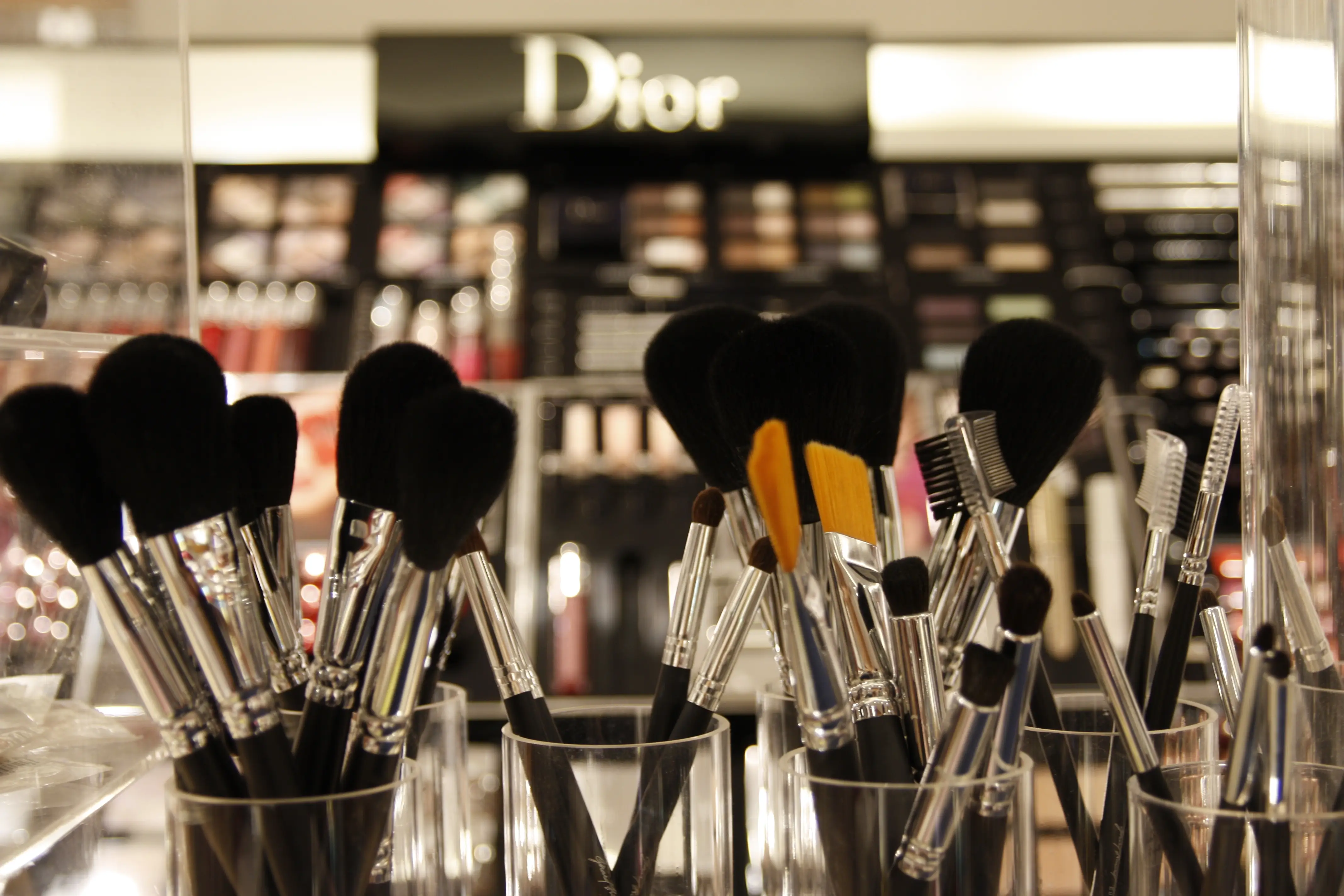 DA drogisterij & Luxe parfumerie Veul (Centrum)