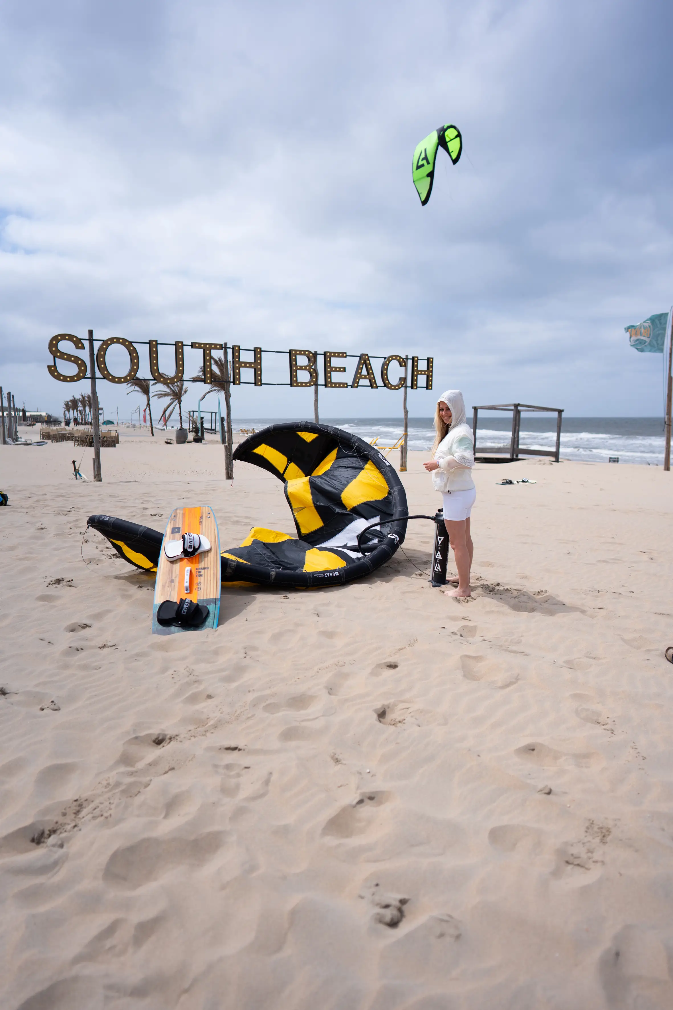 Kitesurfen bij North sea watersports op south beach