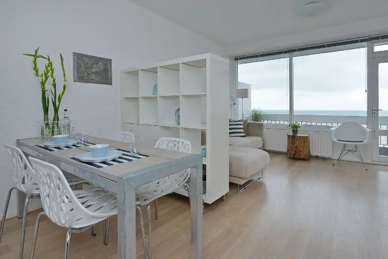 Strand Appartement Zandvoort eetkamer