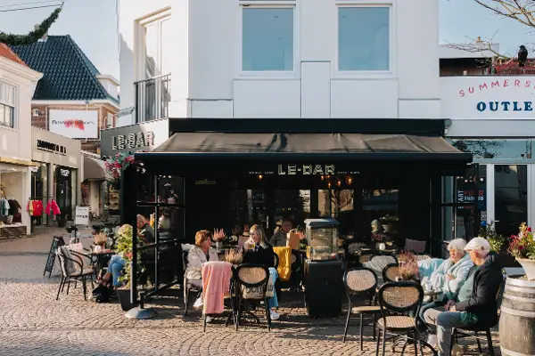 Le Bar