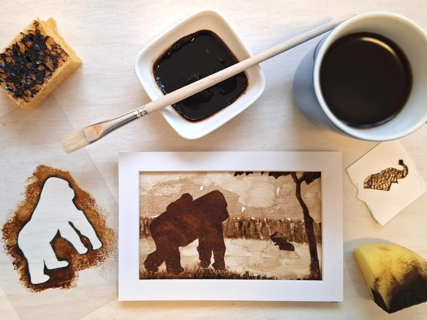 Gorilla’s schilderen met koffie in Apenheul