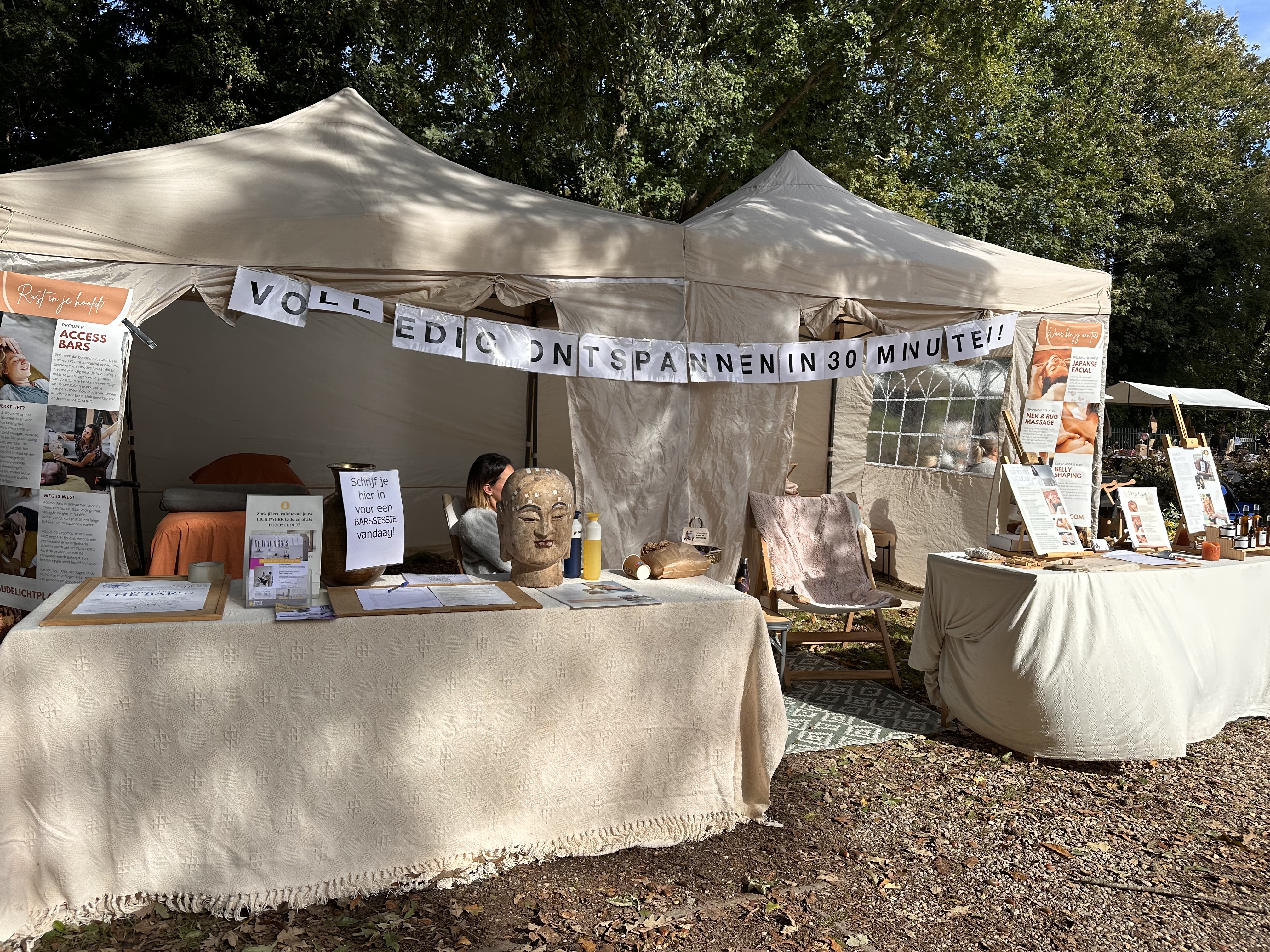 Sfeerimpressie van de wellness club kraam