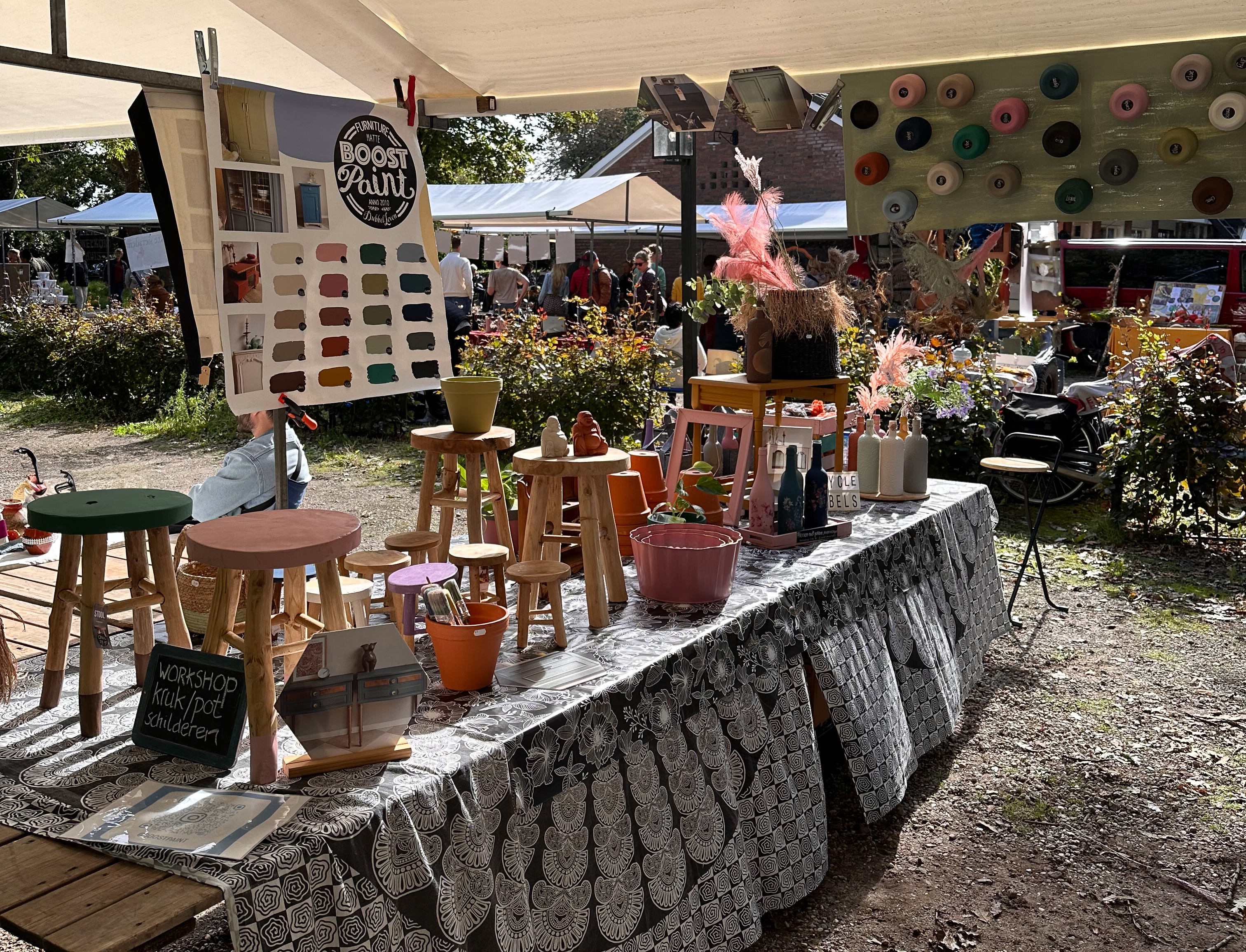 Sfeerimpressie van een kraampje met producten