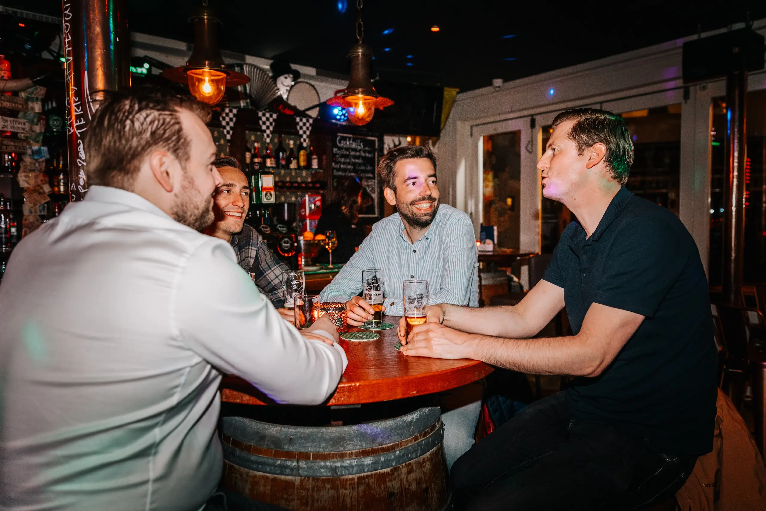 Friends Bar & Kitchen