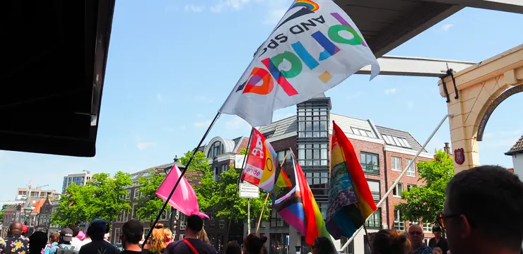 Protestbord maken voor Pride Walk!
