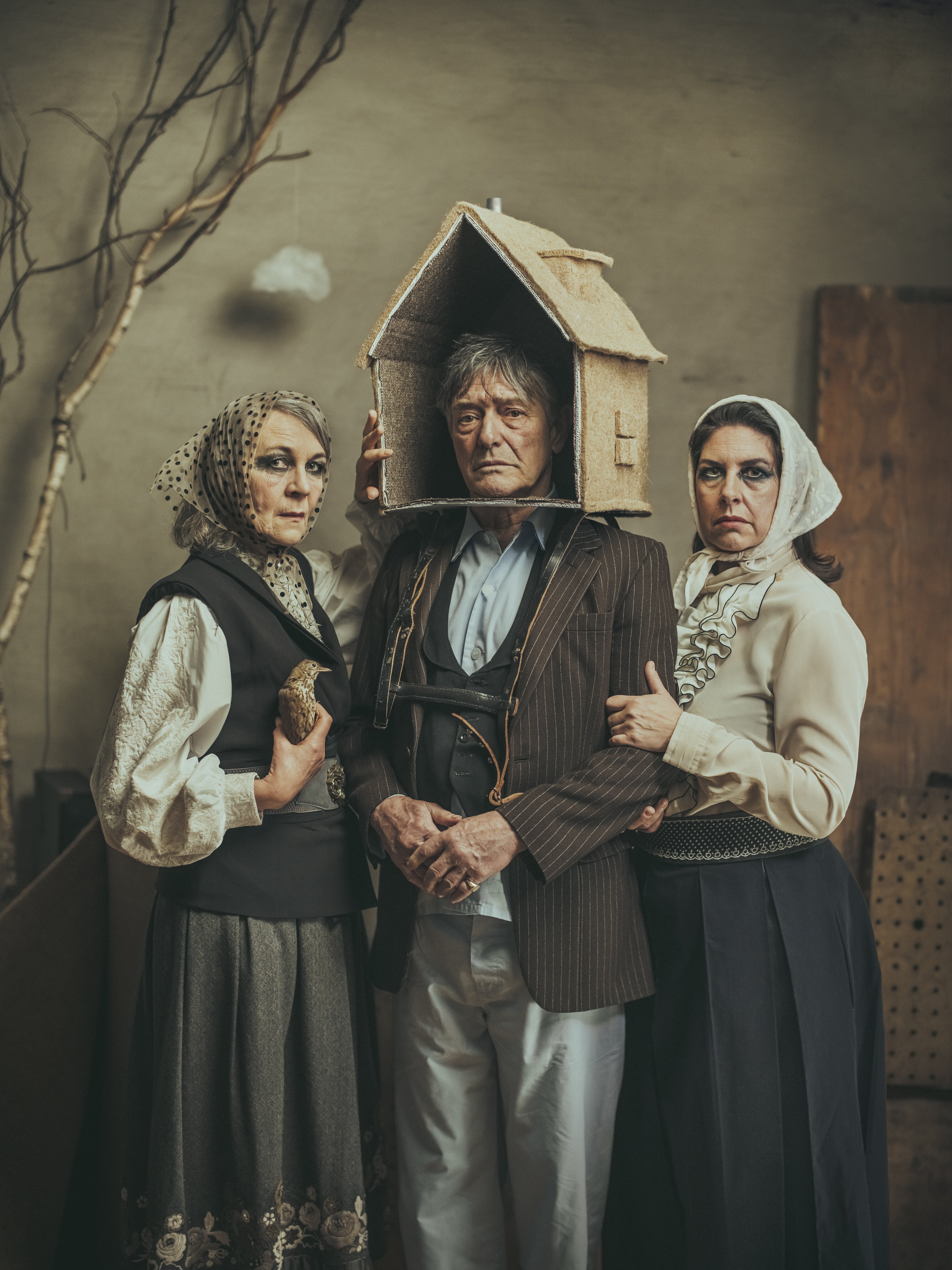 Toneelhuis / Olympique Dramatique - Voor het pensioen - komedie van de Duitse ziel