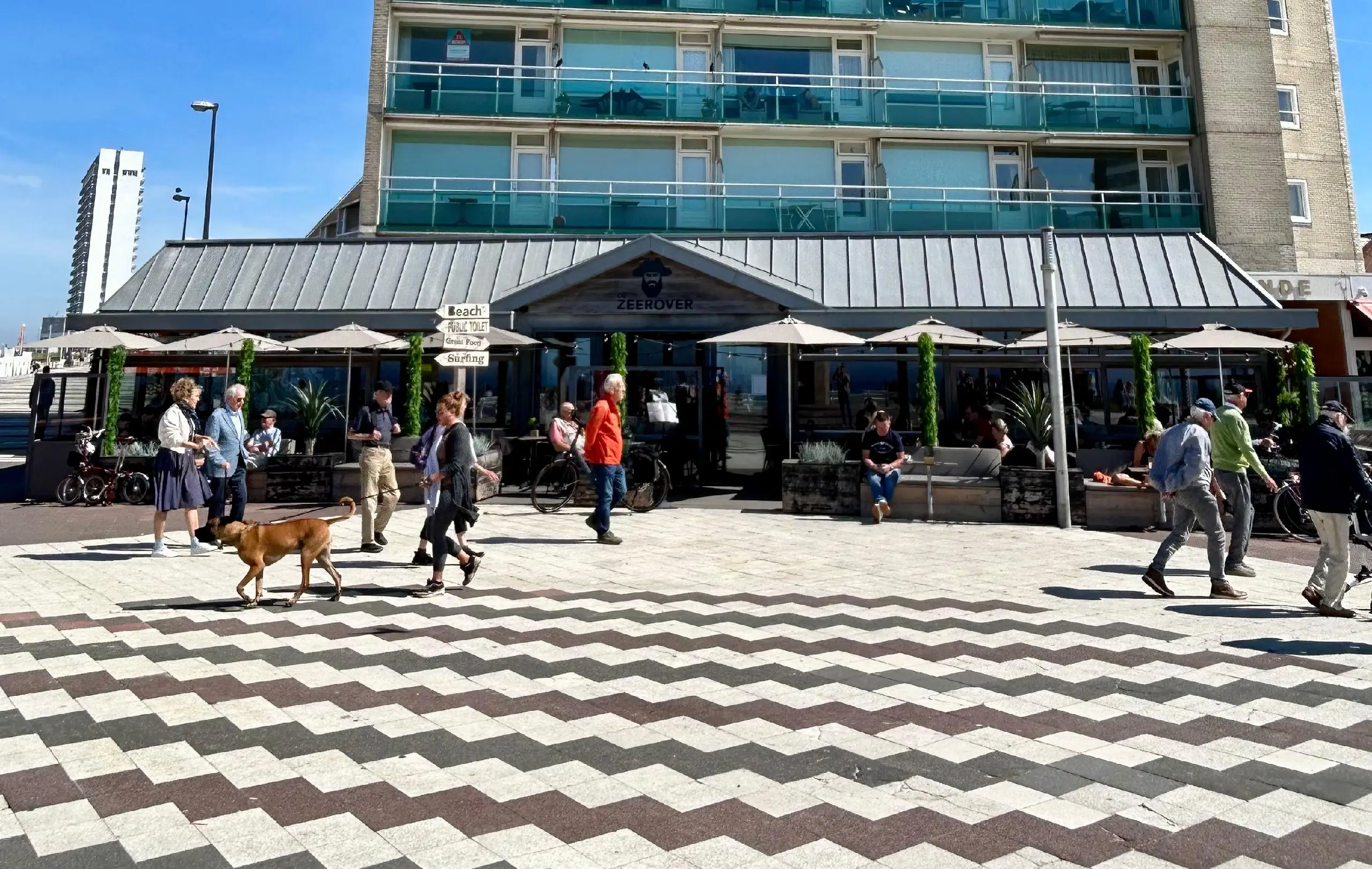Restaurant De Zeerover op het Badhuisplein
