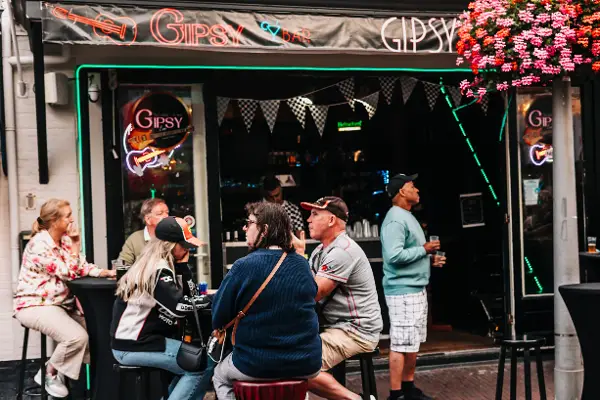 Gipsy Bar & Bistro
