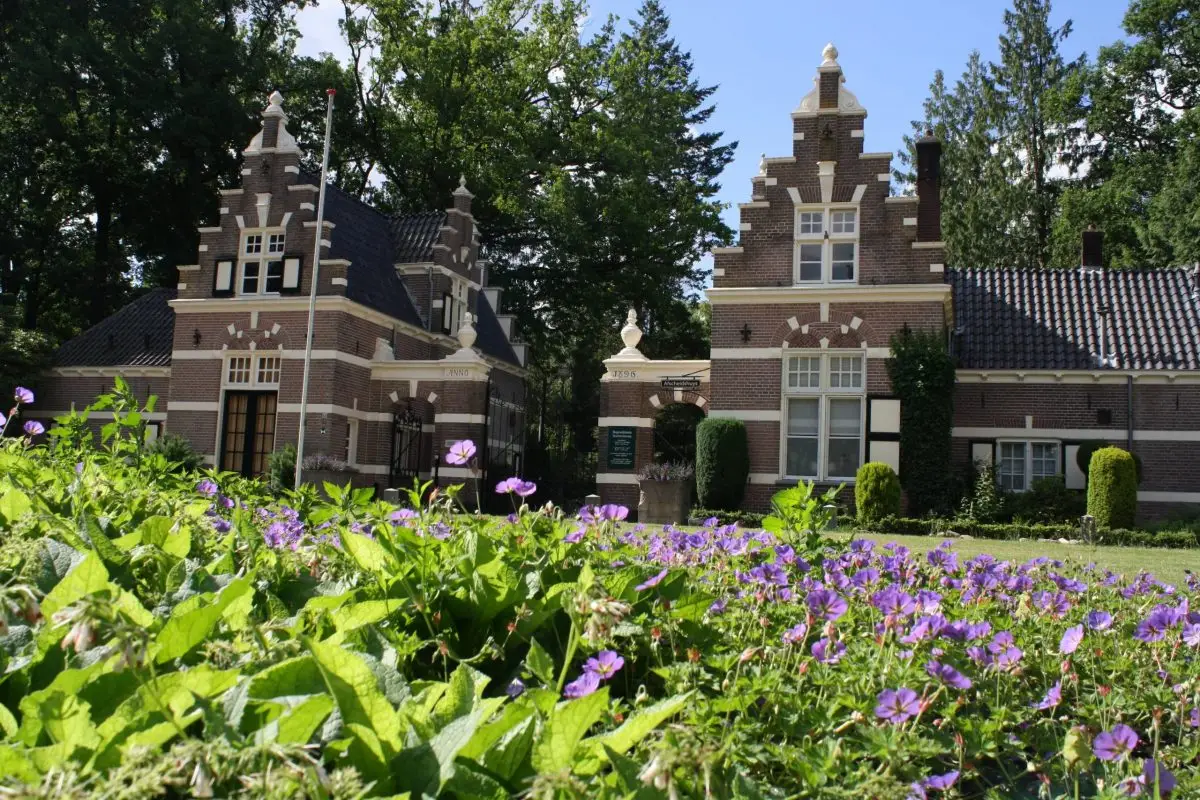 Open dag Begraafplaats Soerenseweg met herdenkingstocht