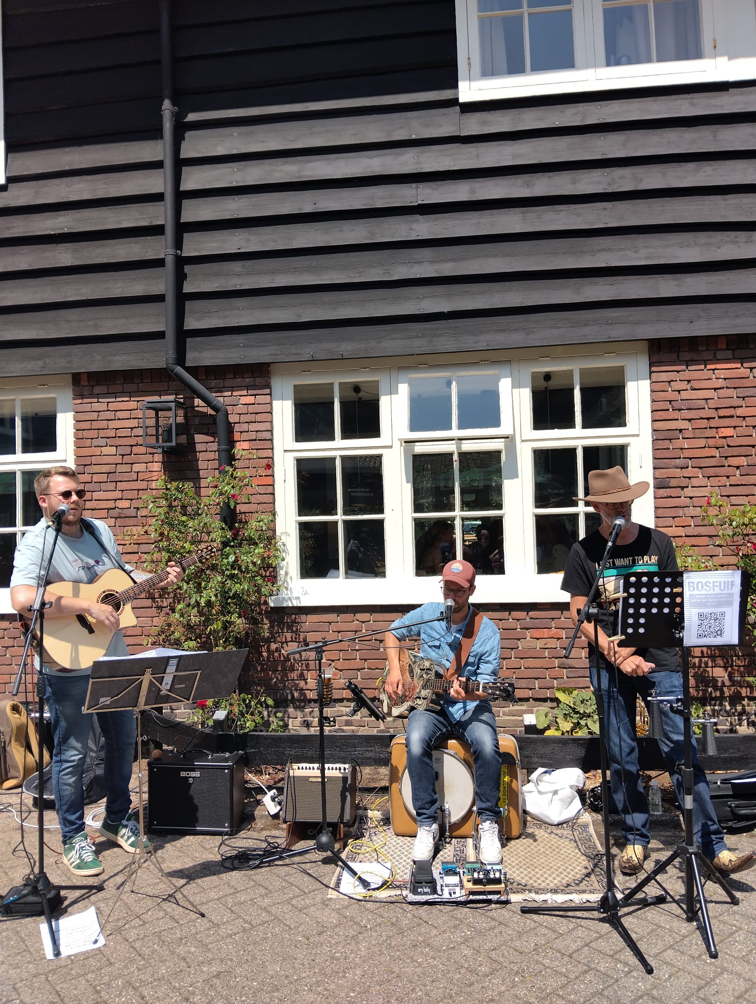 Iedere week live muziek van verschillende bands
