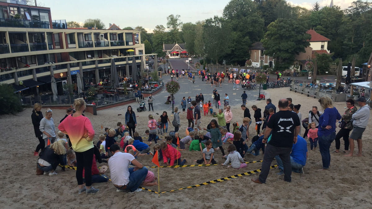 Schatgraven op het Klimduin in Schoorl