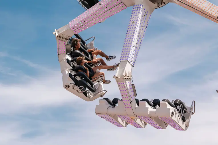 Kermis Zandvoort op het Badhuisplein als onderdeel van het Racefestival