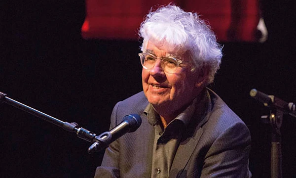 Een helder theatercollege over de huidige situatie in de wereld