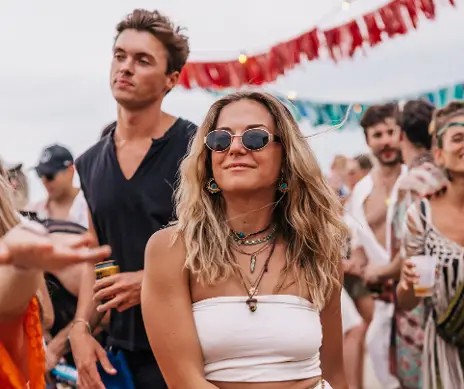 Zomerafsluiter van Paal 69 met het feest Dansen onder de sterren.