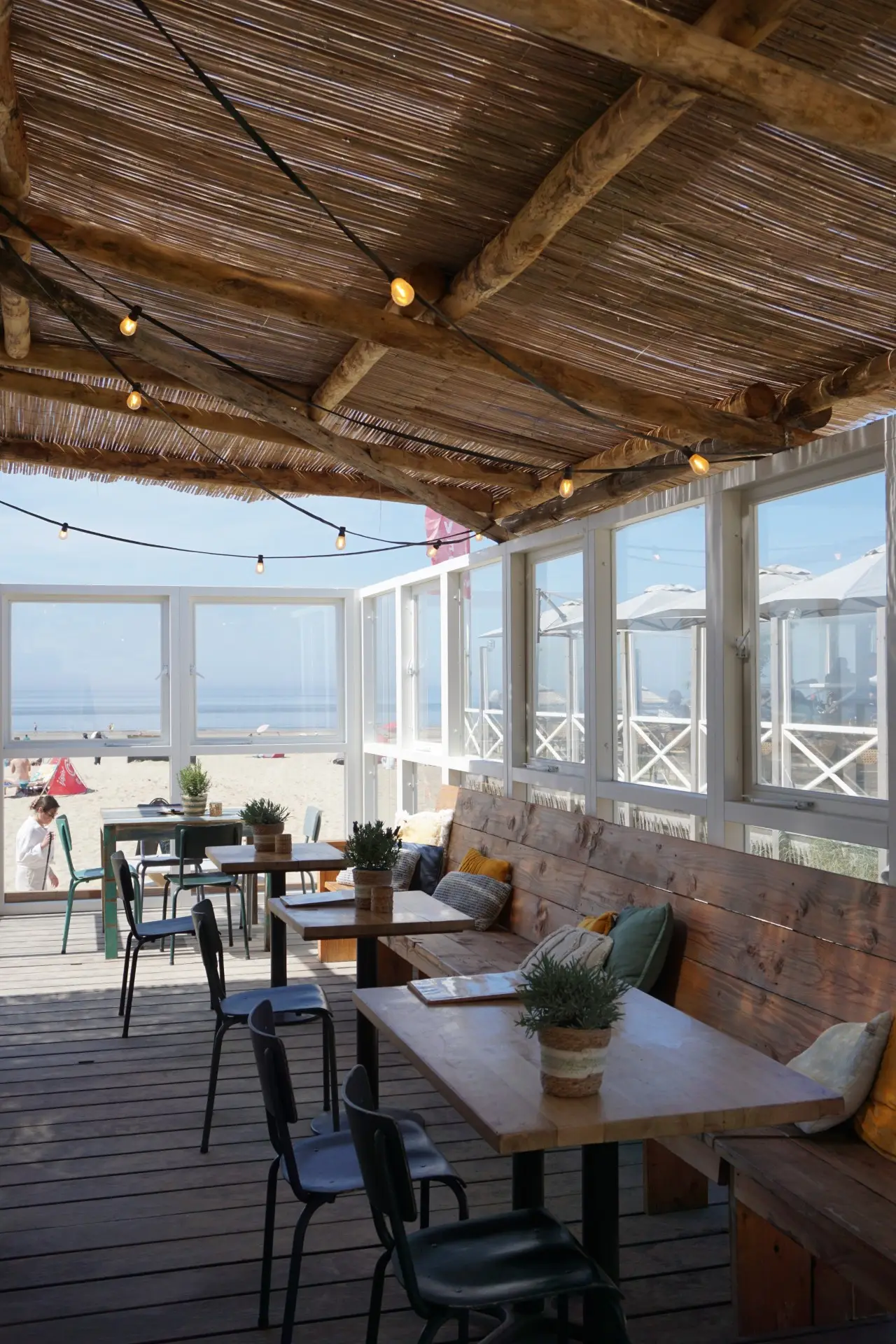 backyard beachhouse  zij terras
