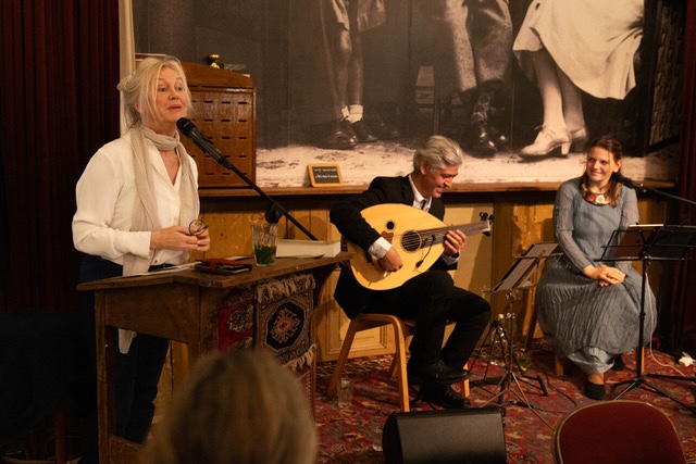 Joke Hermsen & Friends | Filosofisch Podium