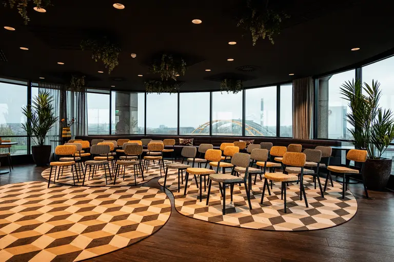 Foto van Van Basten Skybox