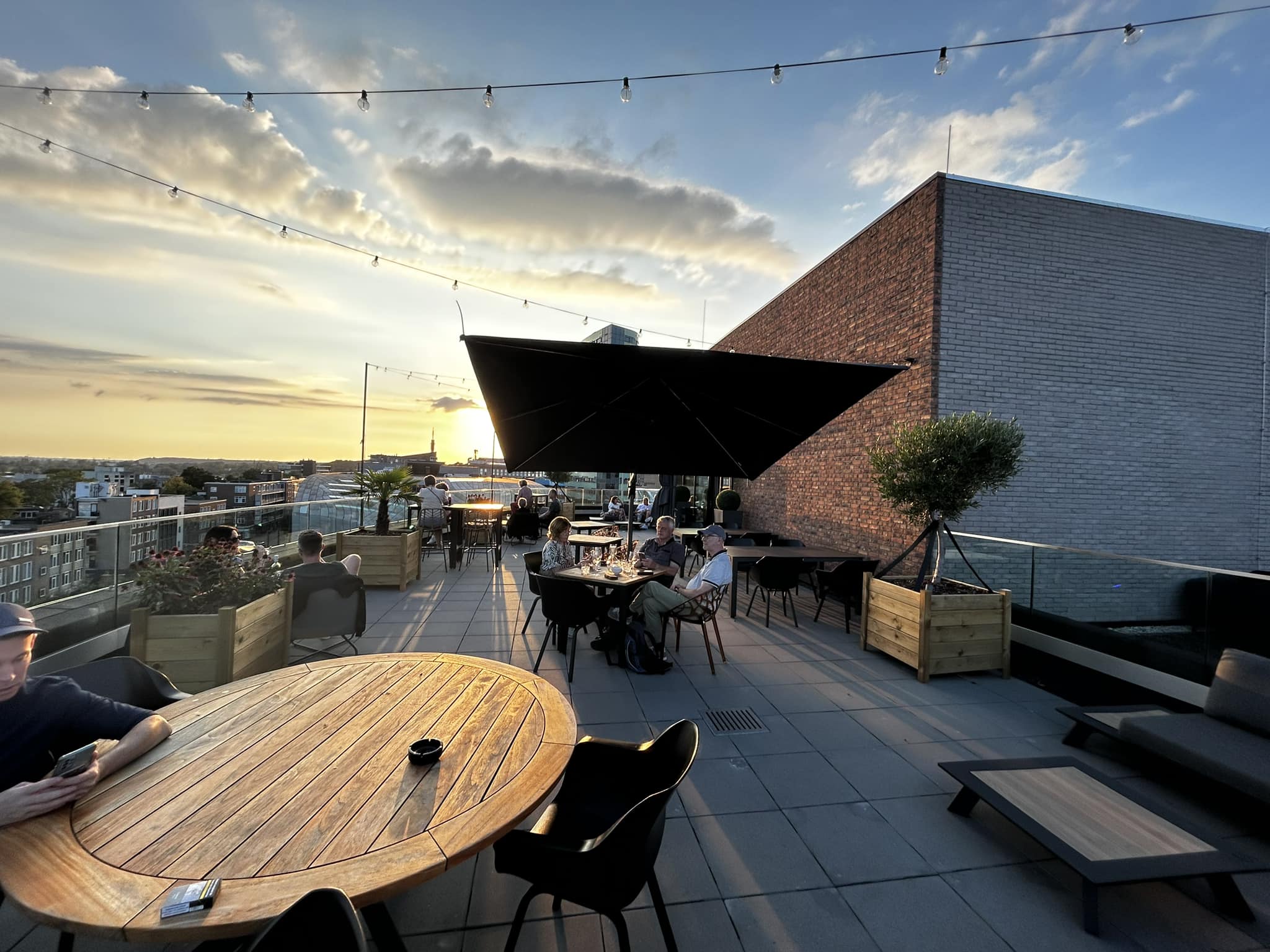 Rooftopbar floor six