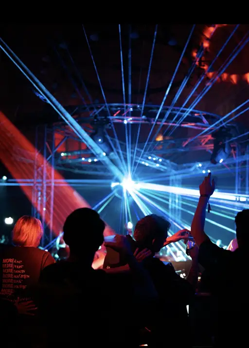 ABNORMAAL ‘In De Kerk’