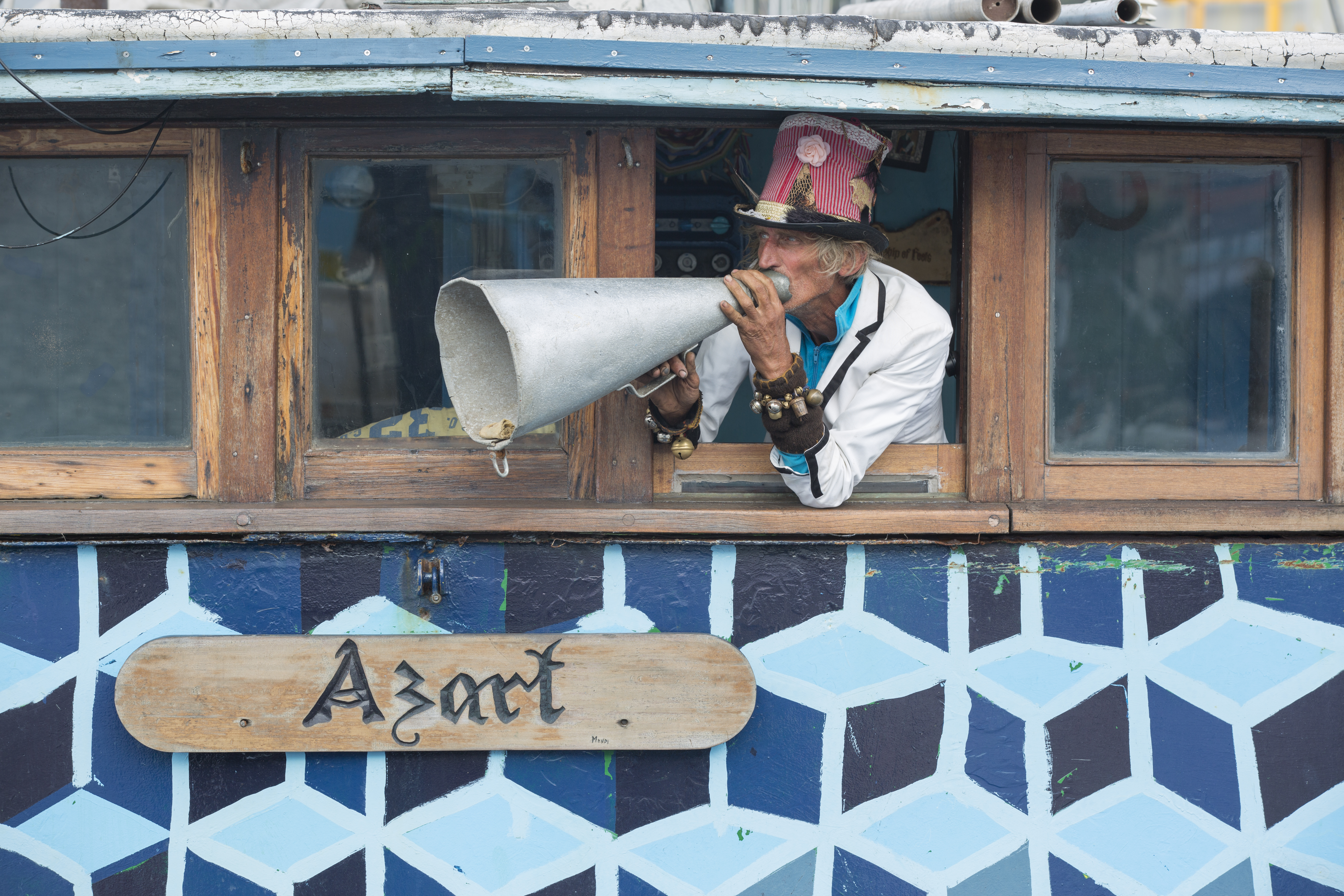 Documentaire: Azart - Come Make Art