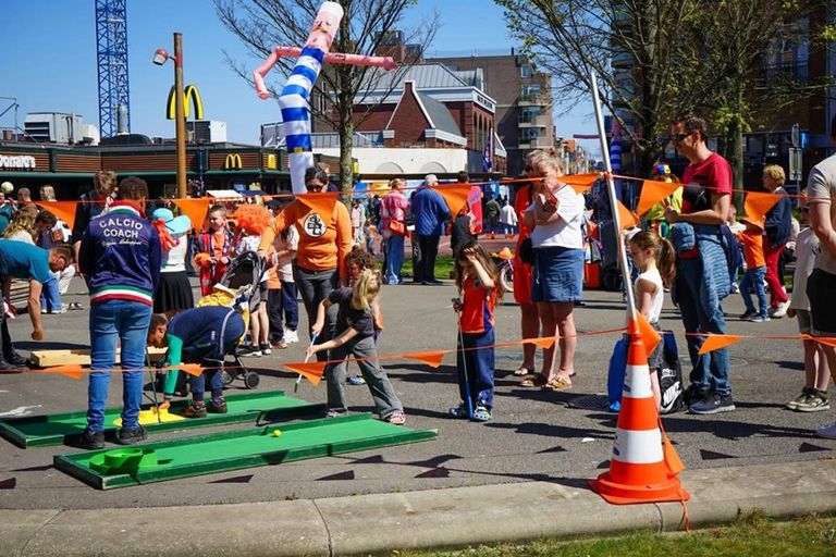 Oranjemarkt in het centrum van Den Helder