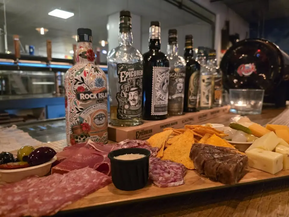 PUIK X MITRA DRIESSEN – WHISKY PROEVERIJ