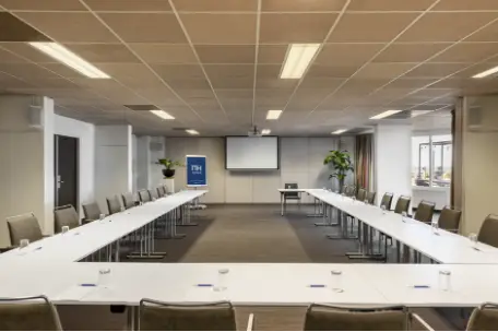 Image of Boulevard 3