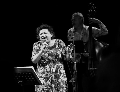 Jane & Friends – H E L P !